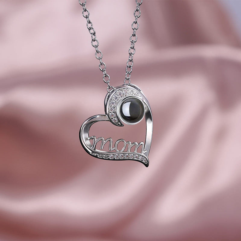 MOM Heart-Shaped Projection Necklace